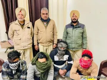 सार्वजनिक स्थान पर शराब पिलाने वाले 4 आरोपी गिरफ्तार, राजपुरा पुलिस ने दर्ज की FIR