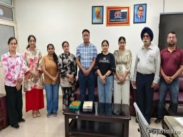 B.Com Students of Govt. College Ludhiana East Shine Up in University Exams*