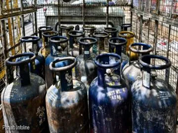 ਤਿਉਹਾਰਾਂ ਤੋਂ ਪਹਿਲਾਂ ਮਹਿੰਗਾਈ ਦਾ ਝਟਕਾ, LPG ਸਿਲੰਡਰ ₹62.50 ਮਹਿੰਗਾ
