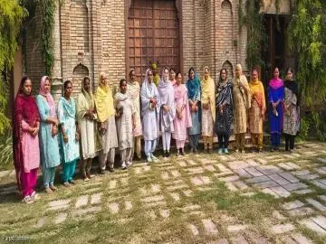 ‘ਮਾਵਾਂ-ਧੀਆਂ ਦੀ ਲਲਕਾਰ, ਬੰਦ ਕਰਵਾਵਾਂਗੇ ਨਸ਼ੇ ਦਾ ਵਪਾਰ’ ਮੁਹਿੰਮ ਤਹਿਤ ਰਿਤਿਕਾ ਕੌਰ ਸਿੱਧੂ ਵੱਲੋਂ ਸੀਨੀਅਰ ਬੀਬੀਆਂ ਅਤੇ ਸਰਕਲ ਪ੍ਰਧਾਨਾਂ ਨਾਲ ਮੁਲਾਕਾਤ