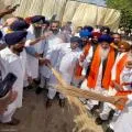 ਪਰਵਿੰਦਰ ਝੋਟਾ ਹੱਤਿਆਕਾਂਡ ਦੇ ਵਿਰੋਧ ਵਿੱਚ ਅਕਾਲੀ ਦਲ ਨੇ ਸਾੜੇ ਝਾੜੂ, ਰਵੀਪ੍ਰੀਤ ਸਿੰਘ ਸਿੱਧੂ ਦੀ ਅਗਵਾਈ ਹੇਠ ਕੀਤਾ ਪ੍ਰਦਰਸ਼ਨ