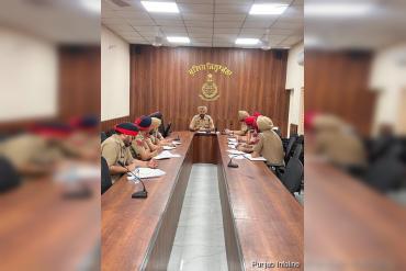 DSP reviews NDPS cases, stresses dismantling of drug supply chain