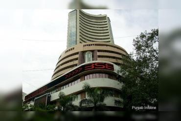 Domestic Markets End Lower for Third Consecutive Session, Sensex Falls 813 Points