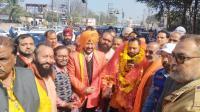 ਬ੍ਰਹਮਾਨੰਦ ਗਿਰੀ ਜੀ ਮਹਾਰਾਜ ਮੁਖੀ ਸ਼੍ਰੀ ਹਿੰਦੂ ਤਖਤ ਕਾਲੀ ਮਾਤਾ ਮੰਦਰ ਪਟਿਆਲਾ ਜੀ ਦਾ ਮਹਾਂ ਮੰਡਲੇਸ਼ਵਰ ਬਣਨ ਤੋਂ ਬਾਅਦ ਪਟਿਆਲਾ ਪੁੱਜਣ ਤੇ ਸ੍ਰੀ ਰਾਜਿੰਦਰ ਪਾਲ ਆਨੰਦ ਸਾਬਕਾ ਡੀਐਸਪੀ, ਐਡਵੋਕੇਟ, ਨੇ ਸਾਥੀਆਂ ਨਾਲ ਮਿਲ ਕੇ ਕੀਤਾ ਭਰਵਾਂ ਤੇ ਨਿੱਘਾ ਸਵਾਗਤ।