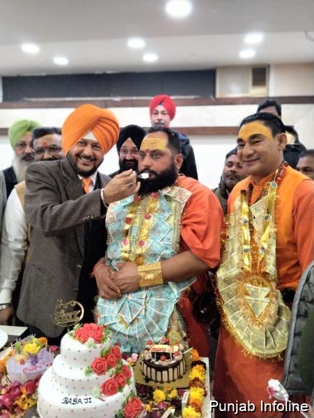 Shri Brahmanand Giri Mahamandaleshwar’s Birthday Celebrated with Reverence at Kali Devi Temple, Patiala