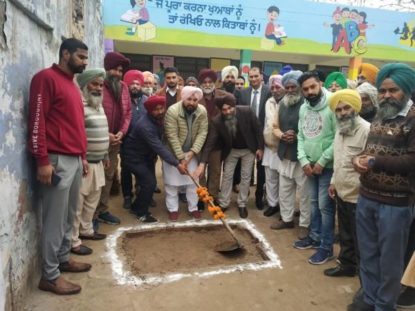 ਵਿਧਾਇਕ ਕੰਬੋਜ ਨੇ ਪਿੰਡ ਉਗਾਣੀ ਸਾਹਿਬ ਵਿਚ ਸ਼ੁਰੂ ਕਰਵਾਏ 1ਕਰੋੜ ਵਿਕਾਸ ਕਾਰਜ