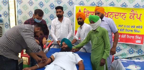 ਬੰਗੀ ਨਿਹਾਲ ਸਿੰਘ ਵਿਖੇ ਖ਼ੂਨਦਾਨ ਕੈਂਪ ਲਾਇਆ25 ਖ਼ੂਨਦਾਨੀਆਂ ਨੇ ਮਾਨਵਤਾ ਦੇ ਭਲੇ ਲਈ ਕੀਤਾ ਖ਼ੂਨਦਾਨ