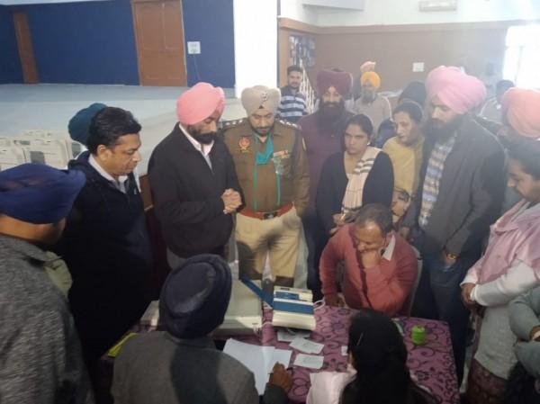 ਸਟੇਟ ਇਲੈਕਸ਼ਨ ਕਮਿਸ਼ਨ ਵਲੋਂ ਉਮੀਦਵਾਰਾਂ ਨੂੰ ਏ.ਵੀ.ਐੱਮ ਮਸ਼ੀਨ ਦੀ ਵੋਟ ਪ੍ਰਕਿਆ ਵਾਰੇ ਜਾਣੂ ਕਰਵਾਇਆ